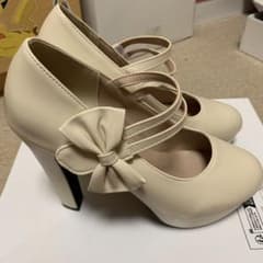 パンプス　ハイヒールのサムネイル