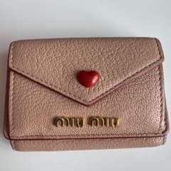 MIU MIU ピンク 三つ折り財布