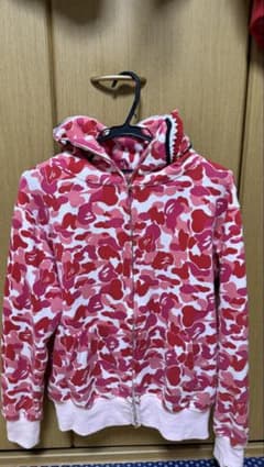 A BATHING APE ピンクカモ シャークパーカー Mのサムネイル