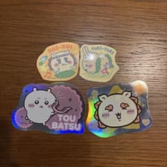 ちいかわ　キャラカット ステッカー　ダイカットステッカー付きグミのサムネイル