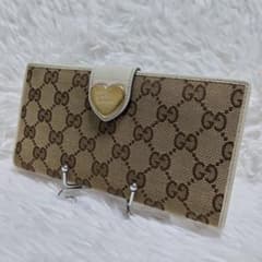 美品✨グッチ◇スウィングハートタブ二つ折り長財布 キャンバス白