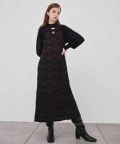 【新品】public tokyo ランバスパターンニットワンピース BLACKのサムネイル