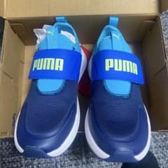 新品　PUMA ネイビー/ブルー スニーカー ベルクロ　　22センチのサムネイル