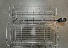 値下げ【純正】一条工務店 グレイスキッチン 樹脂シンク用 水切りカゴ2個セットのサムネイル