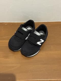 New Balance キッズ スニーカー ブラックのサムネイル