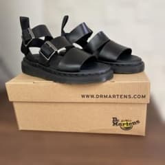 Dr. Martens GRYPHON ブラックサンダルのサムネイル