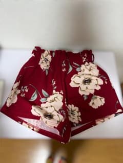 SHEIN 花柄 ショートパンツ XSサイズのサムネイル