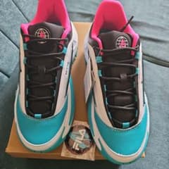 新品未使用FILA 初音ミクスニーカー　Size27のサムネイル