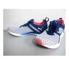 新品♪未使用 PUMA スニーカーのサムネイル