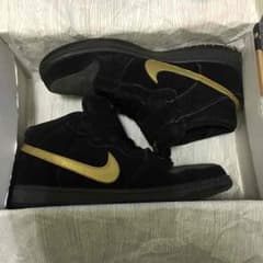 NIKE DUNK MID PRO SBのサムネイル