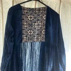 yumtso ネイビー 刺繍 カシュクールワンピース　ロングカーディガン　藍染めのサムネイル
