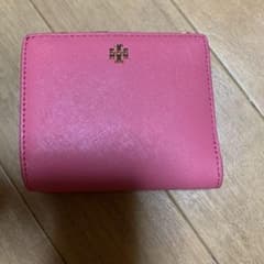 トリーバーチ 二つ折り財布のサムネイル