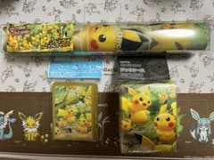 ポケモンカード ラバープレイマット デッキシールド デッキケース ピカチュウの森のサムネイル