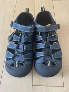KEEN キーン サンダル 22cmのサムネイル