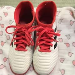 最後値下げ adidas プレデター 18.3   20.0サイズのサムネイル