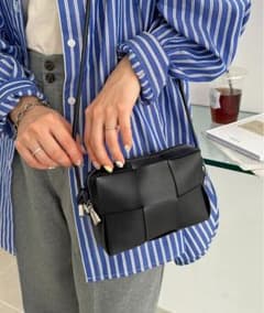 discoat メッシュ編みミニショルダーバッグのサムネイル