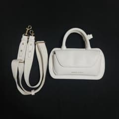 CHARLES & KEITH 2WAYバッグのサムネイル