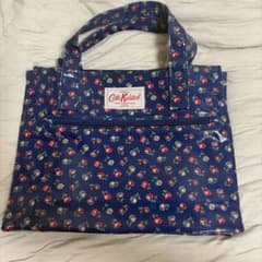 Cath Kidston ハンドバッグ 花柄のサムネイル
