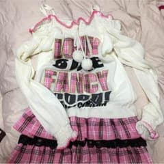 TRALALA オフショルワンピース最終値下げのサムネイル