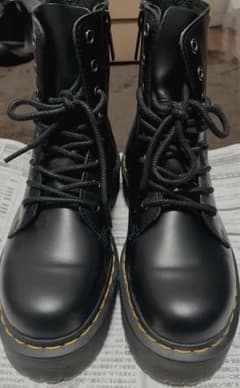 美品★Dr.Martens JADON 8ホールブーツのサムネイル