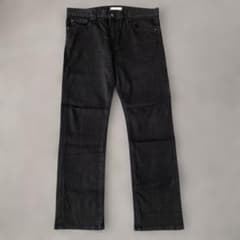 UNIQLO ブラック ストレートデニム 32