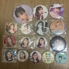 TWICE ミナ 缶バッジ 16点 まとめ売りのサムネイル