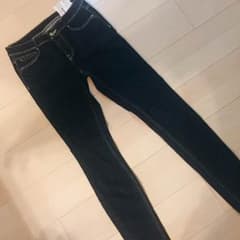 ZARA スキニーパンツのサムネイル