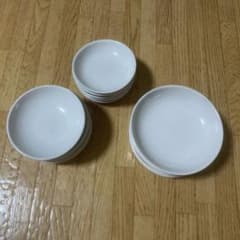 値下げ【15枚セット＋2枚増量】日本画用溶き皿（8.5㎝〜11㎝）のサムネイル