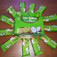ココナッツのお菓子、名前は分かりません。のサムネイル