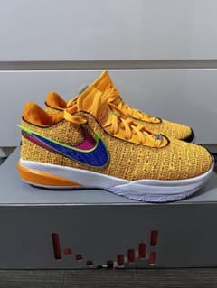 Lebron 20のサムネイル
