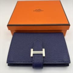 新品未使用！HERMES エルメス 二つ折り財布 ブルーネイビー　ベアンミニのサムネイル