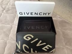 即日発送GIVENCHYジバンシー長財布ブラック ロゴプリント 箱ありのサムネイル