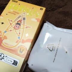 POP MART Happy Birthday ケーブルストラップ　ラブブのサムネイル