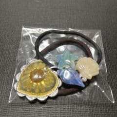 ハート型フラワー＆シェルモチーフ ヘアゴム - メルカリ