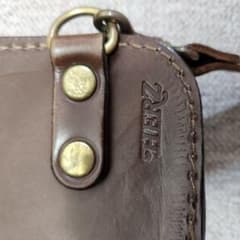 「ネッシー」さん専用　HERZ レザーショルダーバッグ ブラウンのサムネイル