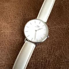 Daniel Wellington ホワイトレザーベルト時計のサムネイル