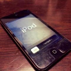 【早い者勝ち】第4世代iPodtouchのサムネイル
