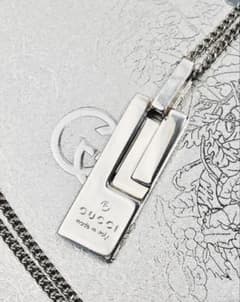 熊*T様 【超美品】GUCCI ペンダント トップ925＋社外チェーン 男女兼用 超美品】GUCCI ペンダント トップ925＋社外チェーン 男女兼用 - メルカリ