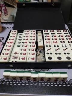 麻雀牌セット ハードケース付きのサムネイル
