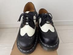 Dr. Martens ウイングチップ 白黒3989 BEX UK3のサムネイル