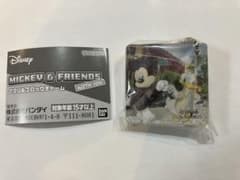 ウッホ！新品◆ディズニー ミッキー&ドナルド アクリルブロックチャーム◆です！