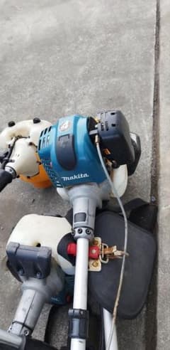 Makita マキタ 4ストローク エンジン刈払機 草刈機のサムネイル