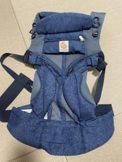 Ergobaby 抱っこ紐 ネイビー 花柄のサムネイル