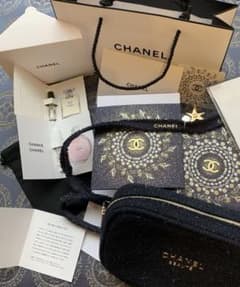CHANEL ツイード ノベルティポーチ ギフトセット 2025 ホリデー - メルカリ