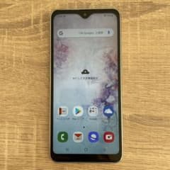 【年末SALE】Galaxy A20 ホワイト 32 GB auのサムネイル