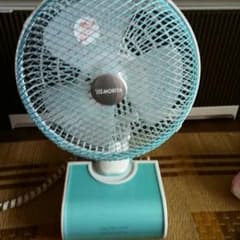 暑い夏に値下げします。製造2010年卓上扇風機のサムネイル