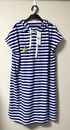 【新品・未使用】GU フード付きラウンジボーダーワンピースのサムネイル