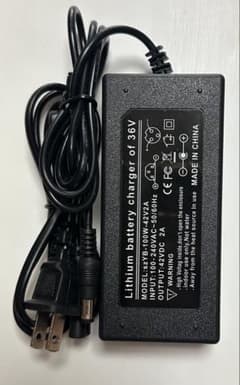 新品未使用 36V リチウムバッテリー充電器 SZ YB-100W-42V2Aのサムネイル