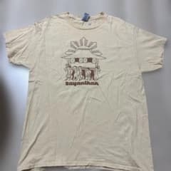 た*ー様 GILDAN Bayanihan プリント Tシャツ ベージュ Lのサムネイル