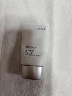 トワニー UVサンプロテクターa SPF50+ PA++++ 日焼け止めのサムネイル